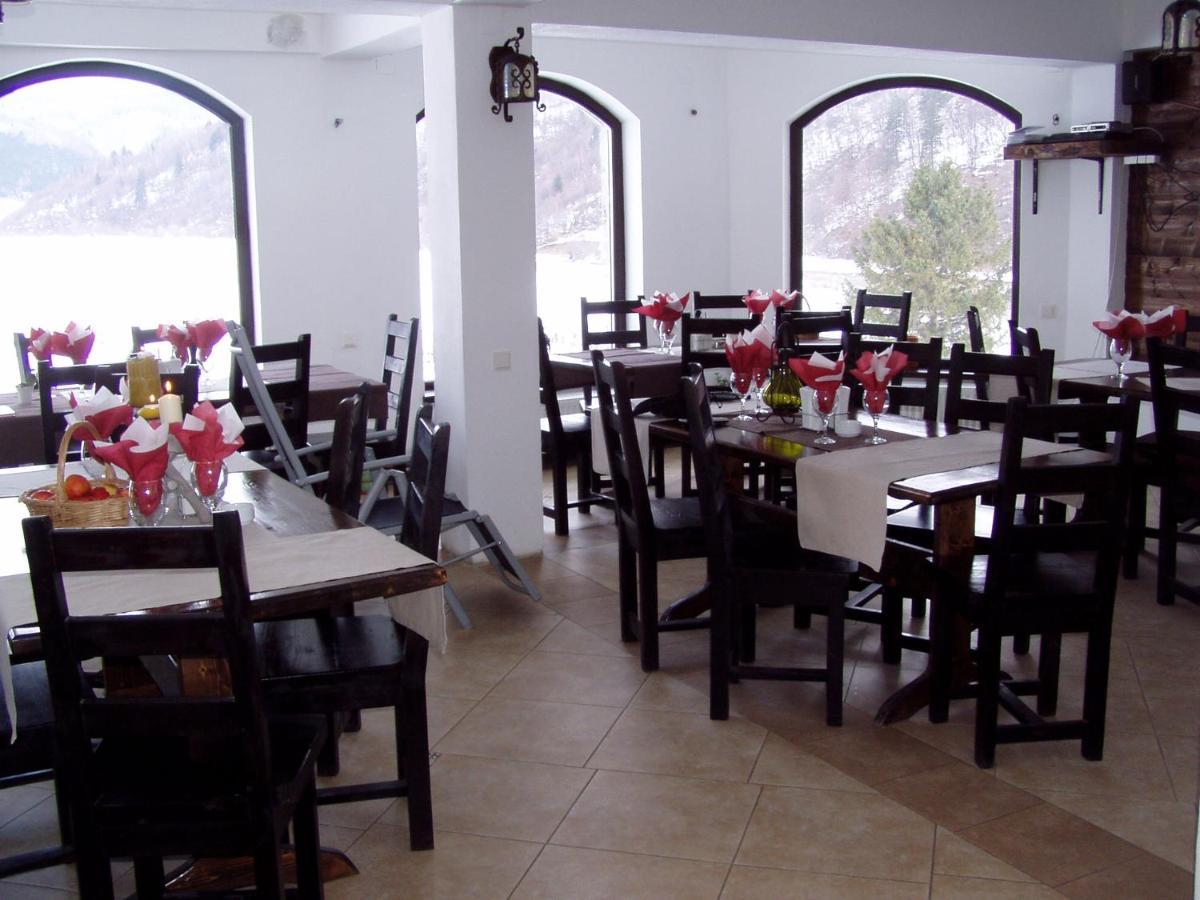 Taverna Pietrei Craiului เซอร์เนช ภายนอก รูปภาพ