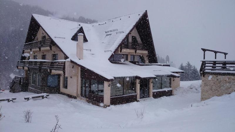 Taverna Pietrei Craiului เซอร์เนช ภายนอก รูปภาพ