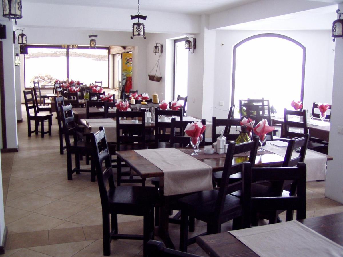 Taverna Pietrei Craiului เซอร์เนช ภายนอก รูปภาพ