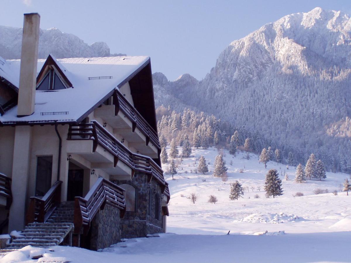 Taverna Pietrei Craiului เซอร์เนช ภายนอก รูปภาพ